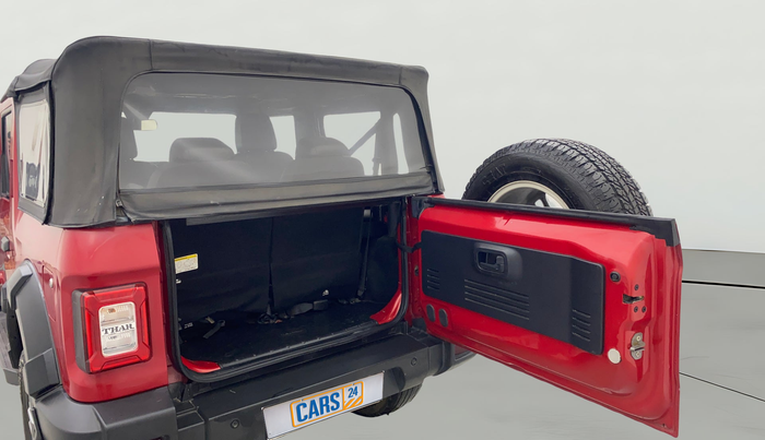 2021 Mahindra Thar LX D 4WD MT CONVERTIBLE, Diesel, Manual, 69,668 km, Boot Door Open