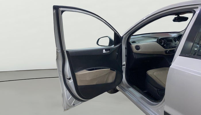 2016 Hyundai Xcent SX 1.2 (O), Petrol, Manual, 61,053 km, LHS Front Door