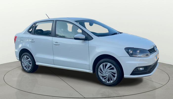 2017 Volkswagen Ameo COMFORTLINE 1.2L, Petrol, Manual, 1,09,565 km, Right Front Diagonal