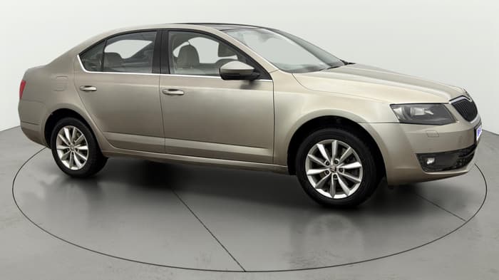 2016 Skoda Octavia STYLE PLUS AT 1.8 TSI, Petrol, Automatic, 1,00,363 km, Right Front Diagonal
