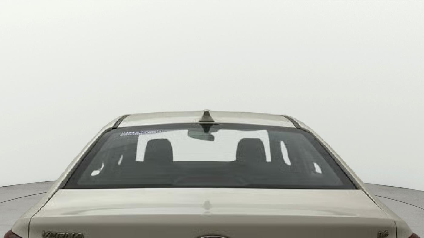 2019 Hyundai Verna 1.6 VTVT SX O, Petrol, Manual, 65,467 km, Rear Windshield