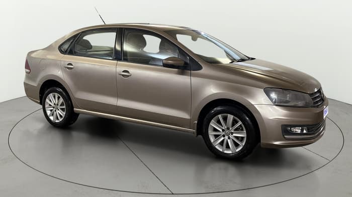 2015 Volkswagen Vento HIGHLINE PETROL AT, Petrol, Automatic, 41,913 km, Right Front Diagonal