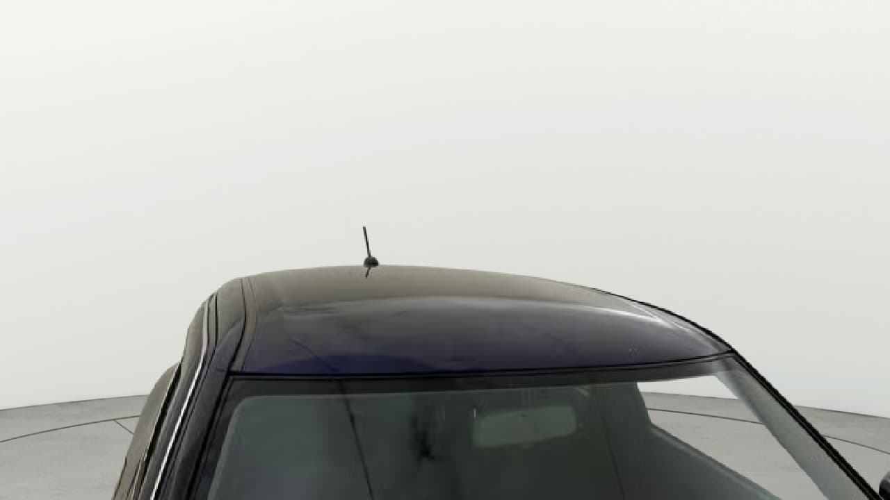 2020 Maruti Swift VXI AMT, Petrol, Automatic, 90,008 km, Roof
