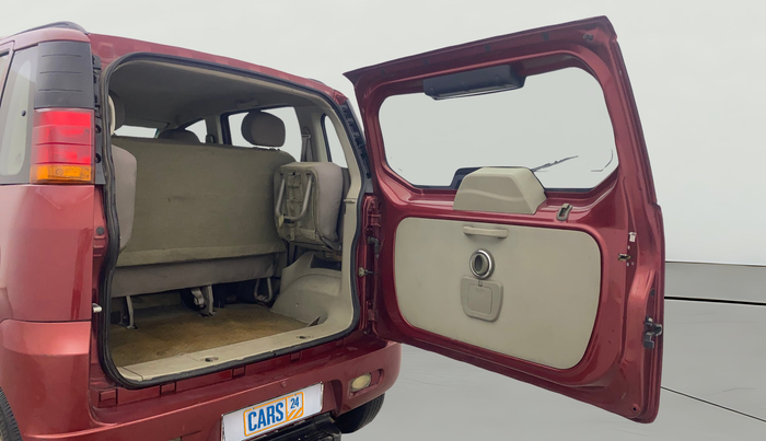 2013 Mahindra Quanto C6, Diesel, Manual, 42,389 km, Boot Door Open