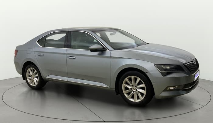 2018 Skoda Superb L&K 1.8 TSI AT, Petrol, Automatic, 70,255 km, Right Front Diagonal
