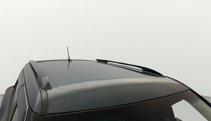 2019 Mahindra XUV300 W8 1.2 PETROL, Petrol, Manual, 92,693 km, Roof