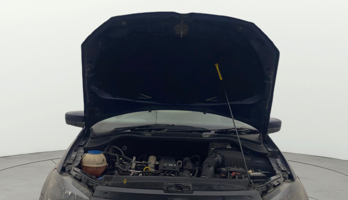 2014 Volkswagen Vento HIGHLINE 1.2 TSI, Petrol, Manual, 1,13,524 km, Open Bonet