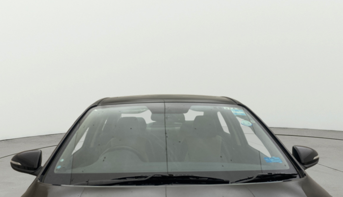 2017 Hyundai Verna 1.6 VTVT SX O, Petrol, Manual, 60,607 km, Front Windshield