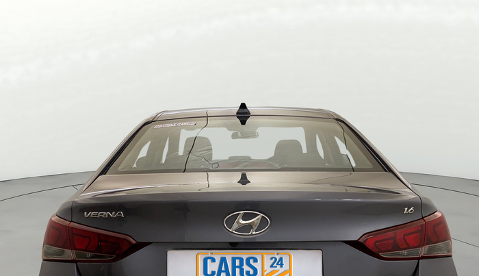 2018 Hyundai Verna 1.6 EX VTVT AT, Petrol, Automatic, 34,378 km, Rear Windshield