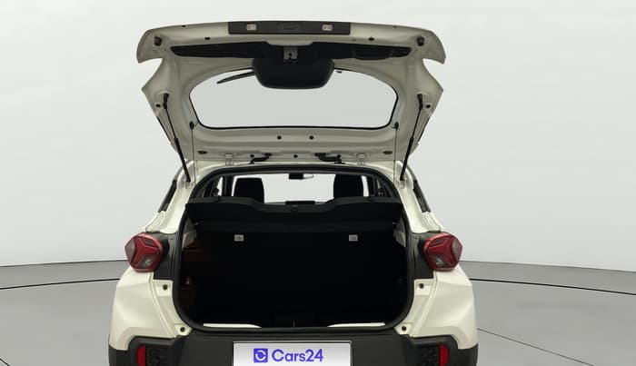2024 Tata PUNCH  Creative MT Sunroof , Petrol, Manual, 15,446 km, Boot Door Open