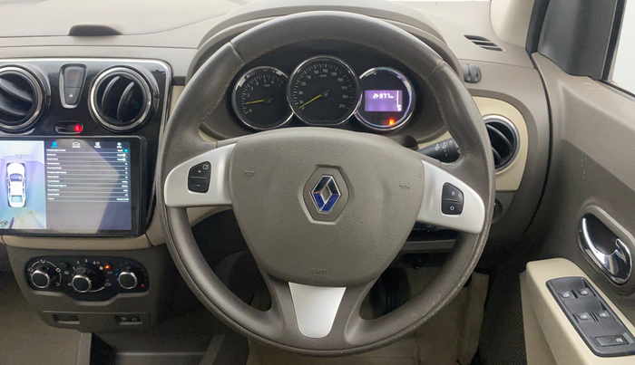 2015 Renault Lodgy 110 PS RXZ STEPWAY 8 STR, Diesel, Manual, 28,953 km, Steering Wheel Close Up