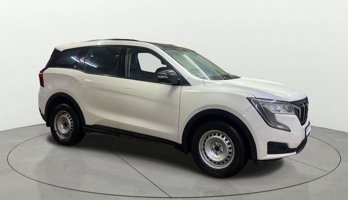 2023 Mahindra XUV700 MX P MT 5 STR, Petrol, Manual, 55,482 km, Right Front Diagonal