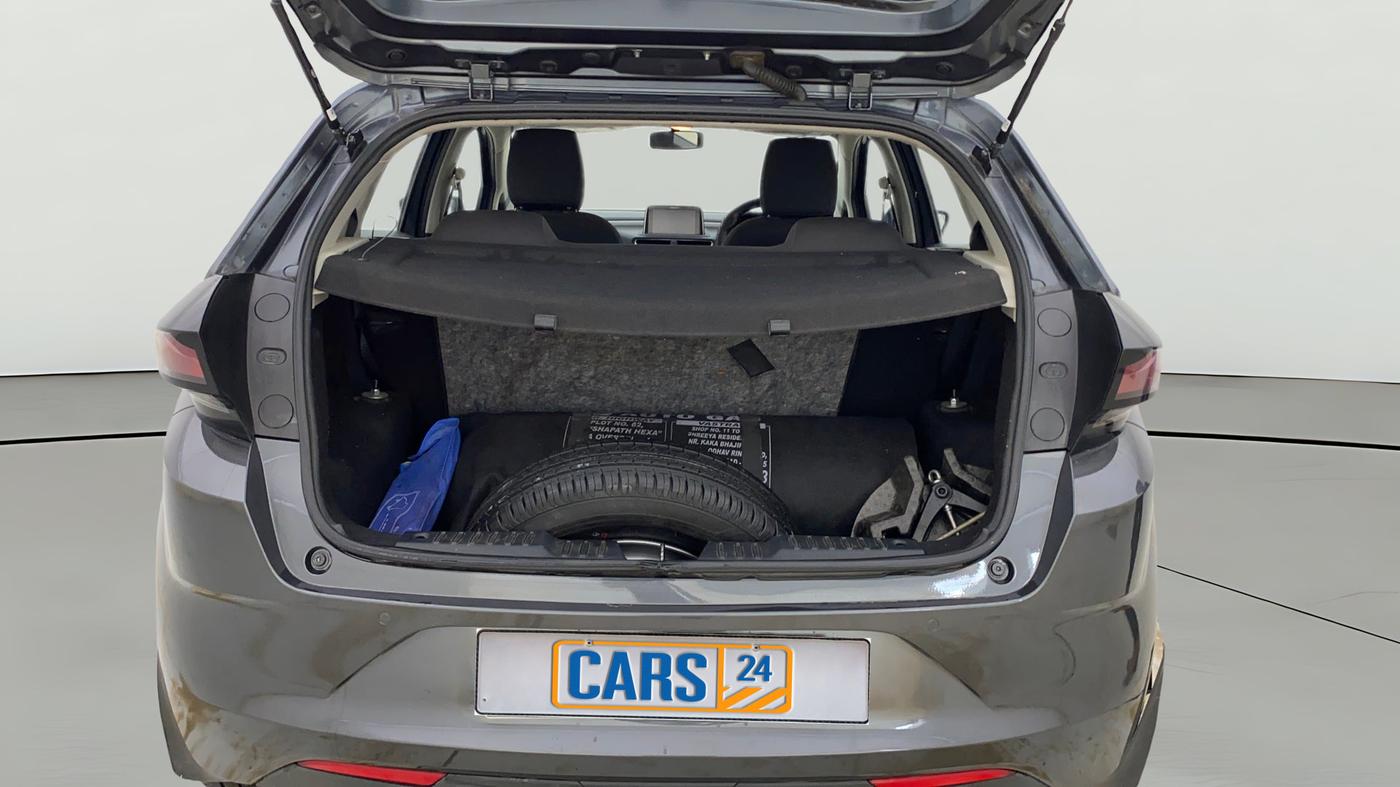2021 Tata ALTROZ XM PLUS PETROL, CNG, Manual, 56,683 km, Boot Open Zoomed View