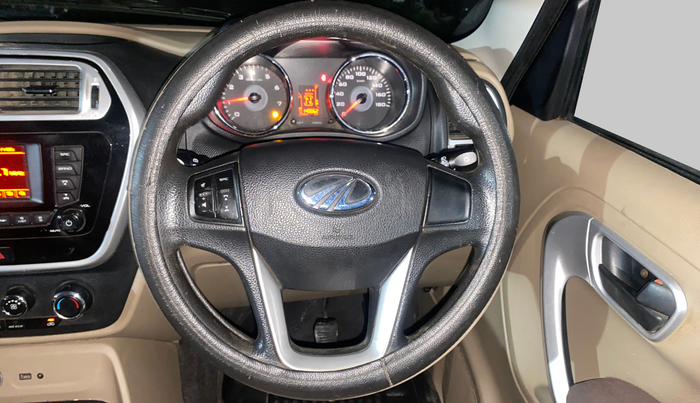 2015 Mahindra TUV300 T8, Diesel, Manual, 1,48,651 km, Steering Wheel Close Up