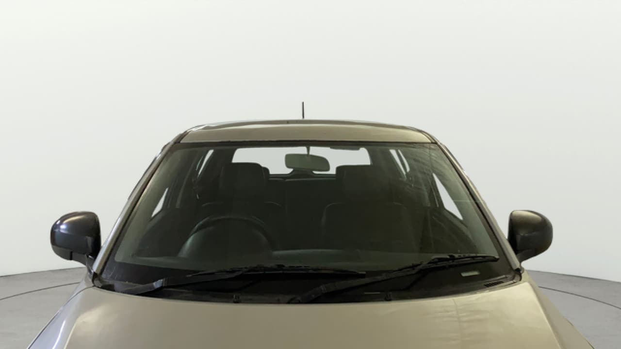 2015 Maruti Swift LXI (O), Petrol, Manual, 78,136 km, Front Windshield