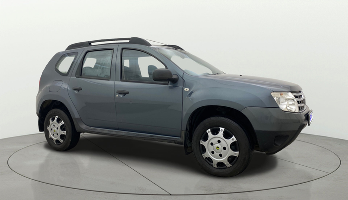 2015 Renault Duster RXE PETROL, Petrol, Manual, 64,306 km, Right Front Diagonal