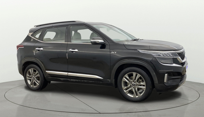 2022 KIA SELTOS HTX IVT 1.5 PETROL, Petrol, Automatic, 1,04,348 km, Right Front Diagonal