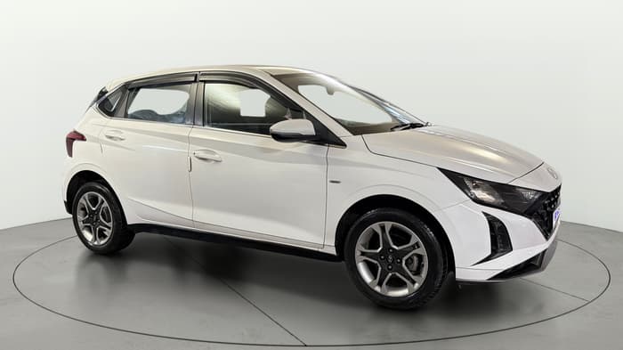 2024 Hyundai NEW I20 SPORTZ 1.2 IVT, Petrol, Automatic, 23,551 km, Right Front Diagonal