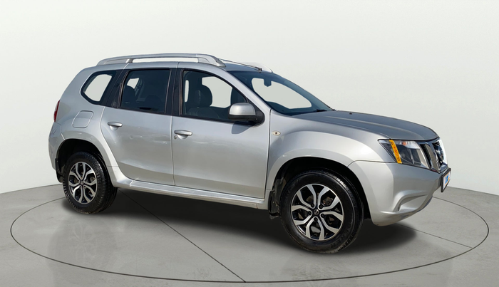 2014 Nissan Terrano XV D THP 110 PS, Diesel, Manual, 65,489 km, Right Front Diagonal