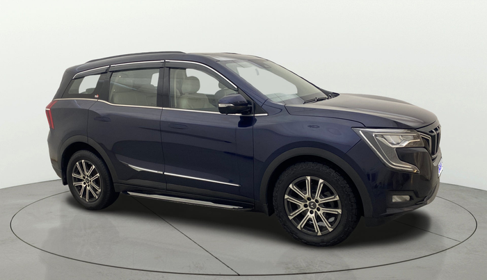 2022 Mahindra XUV700 AX 7 LUXURY D AWD AT 7 STR, Diesel, Automatic, 1,29,475 km, Right Front Diagonal