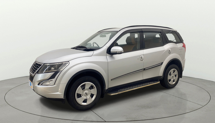 2018 Mahindra XUV500 W7, Diesel, Manual, 90,668 km, Left Front Diagonal