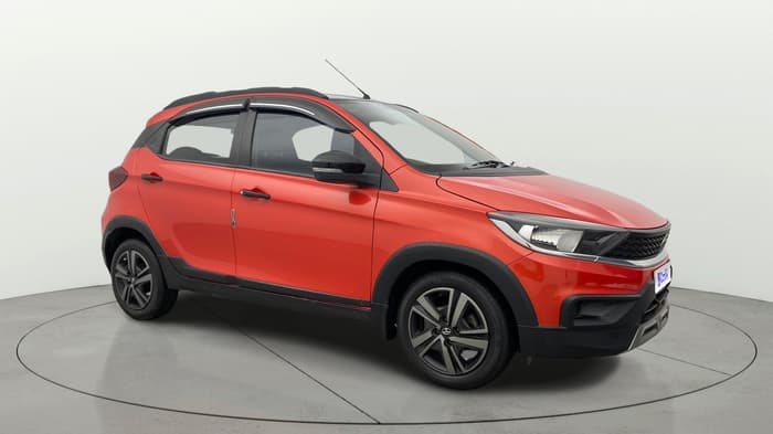 2022 Tata TIAGO NRG XZ AMT, Petrol, Automatic, 16,347 km, Right Front Diagonal