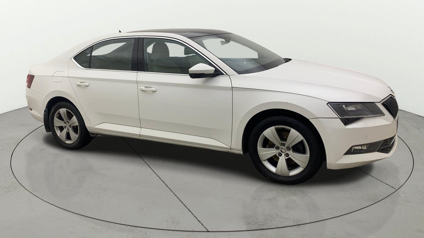 2018 Skoda Superb STYLE 1.8 TSI AT, Petrol, Automatic, 79,172 km, Right Front Diagonal