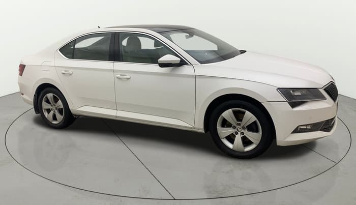 2018 Skoda Superb STYLE 1.8 TSI AT, Petrol, Automatic, 79,172 km, Right Front Diagonal
