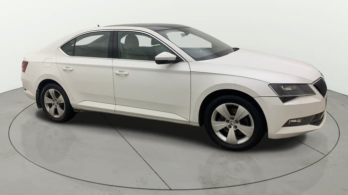 2018 Skoda Superb STYLE 1.8 TSI AT, Petrol, Automatic, 79,172 km, Right Front Diagonal