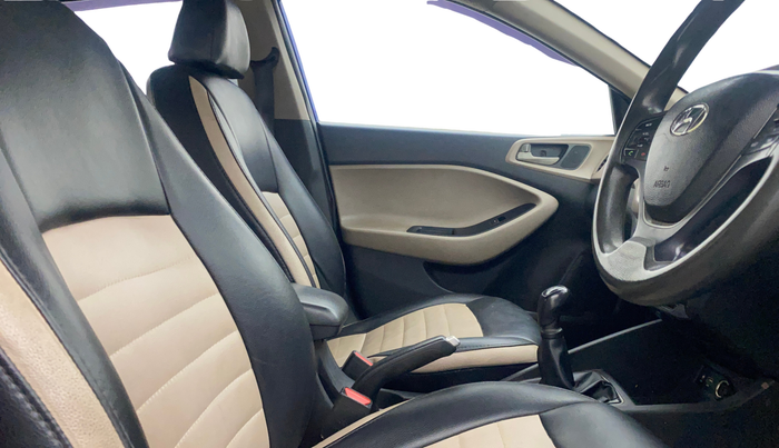 2016 Hyundai Elite i20 MAGNA 1.2, Petrol, Manual, 1,08,138 km, Right Side Front Door Cabin