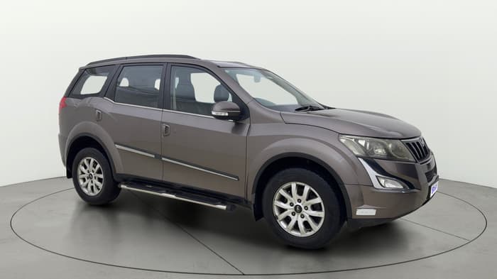 2018 Mahindra XUV500 W10, Diesel, Manual, 91,733 km, Right Front Diagonal