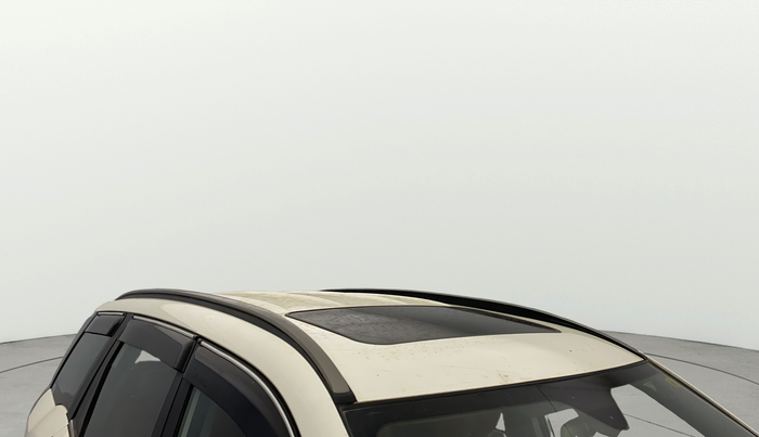 2020 Mahindra XUV500 W9, Diesel, Manual, 1,11,913 km, Roof