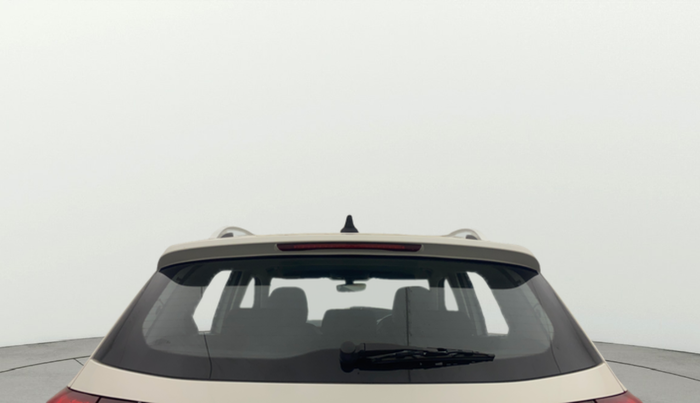 2022 Skoda KUSHAQ STYLE 1.5L TSI MT, Petrol, Manual, 27,212 km, Rear Windshield