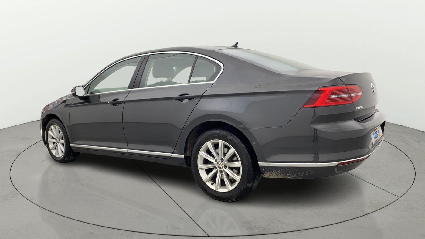 2018 Volkswagen Passat HIGHLINE DSG, Diesel, Automatic, 1,08,680 km, Left Back Diagonal