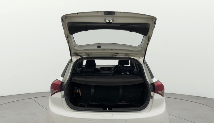 2016 Hyundai Elite i20 ASTA 1.2 (O), CNG, Manual, 70,409 km, Boot Door Open