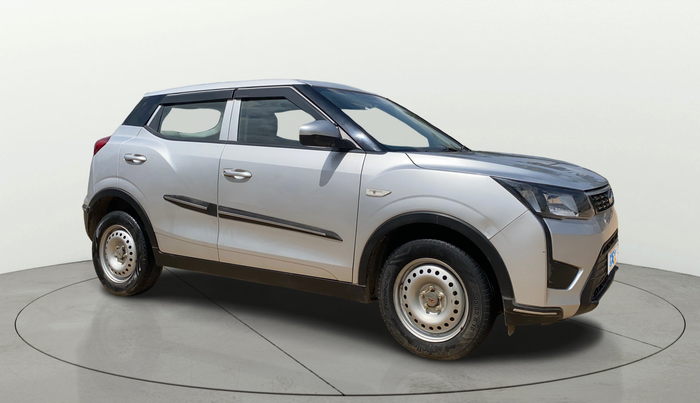 2020 Mahindra XUV300 W4 1.2 PETROL, Petrol, Manual, 29,751 km, SRP