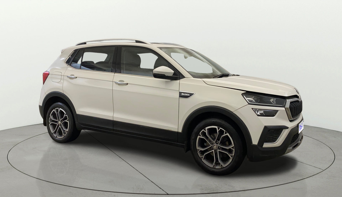 2021 Skoda KUSHAQ STYLE 1.0L TSI AT, Petrol, Automatic, 50,063 km, Right Front Diagonal