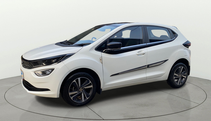 2023 Tata ALTROZ XZ PLUS PETROL, Petrol, Manual, 10,089 km, Left Front Diagonal
