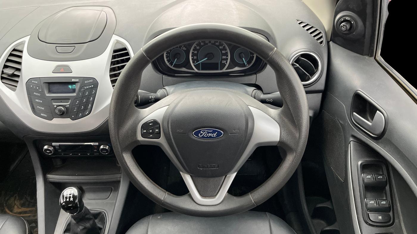 2016 Ford New Figo TREND 1.2 PETROL, Petrol, Manual, 67,852 km, Steering Wheel Close Up