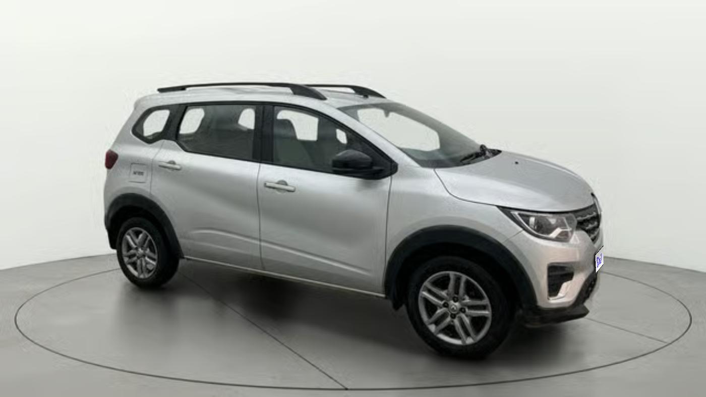 2022 Renault TRIBER RXZ AMT, Petrol, Automatic, 70,597 km, Right Front Diagonal