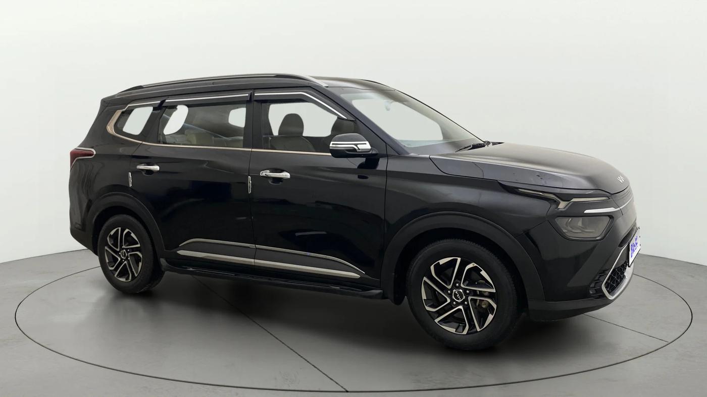 2022 KIA CARENS LUXURY PLUS 1.5 DIESEL AT 7 STR, Diesel, Automatic, 1,04,223 km, Right Front Diagonal