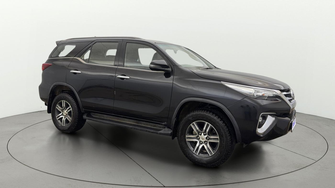 2019 Toyota Fortuner 2.7 4X2 AT, Petrol, Automatic, 24,901 km, Right Front Diagonal