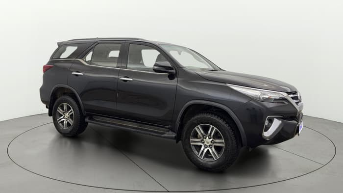 2019 Toyota Fortuner 2.7 4X2 AT, Petrol, Automatic, 24,901 km, Right Front Diagonal