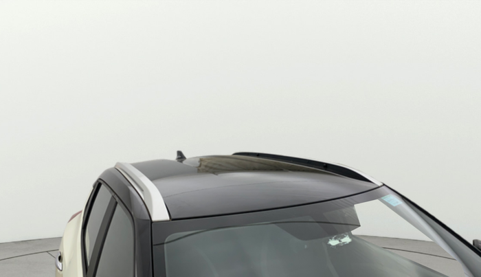 2024 Nissan MAGNITE N-Connecta B4D 1.0 Petrol MT Dual Tone, Petrol, Manual, 3,297 km, Roof