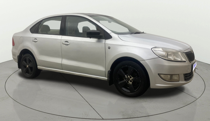 2015 Skoda Rapid 1.5 TDI CR ELEGANCE AT, Diesel, Automatic, 94,541 km, Right Front Diagonal