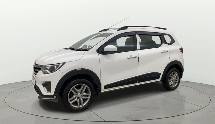 2020 Renault TRIBER RXZ AMT, Petrol, Automatic, 30,721 km, Left Front Diagonal