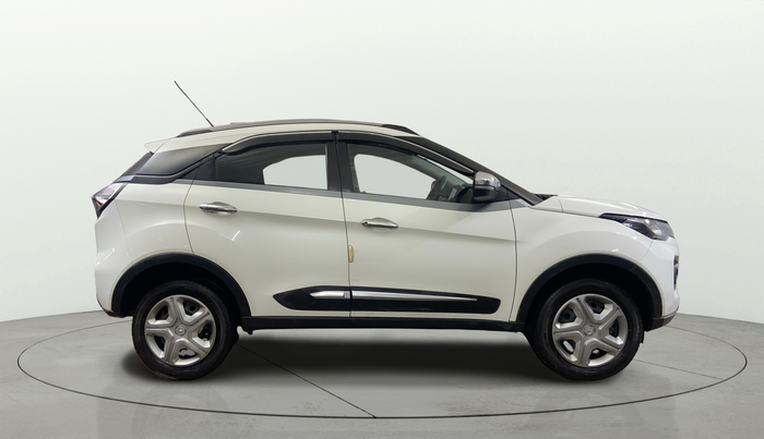 2022 Tata NEXON XM SUNROOF PETROL, Petrol, Manual, 73,700 km, Right Side View
