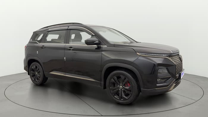 2024 MG HECTOR PLUS BlackStorm 7 STR Diesel, Diesel, Manual, 11,149 km, Right Front Diagonal