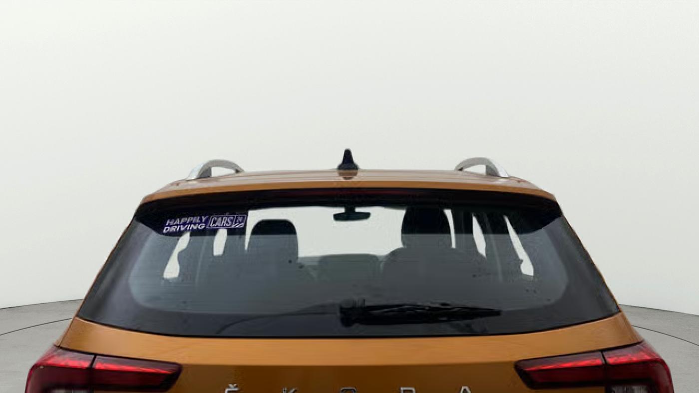 2022 Skoda KUSHAQ STYLE 1.5L TSI DSG, Petrol, Automatic, 1,12,096 km, Rear Windshield