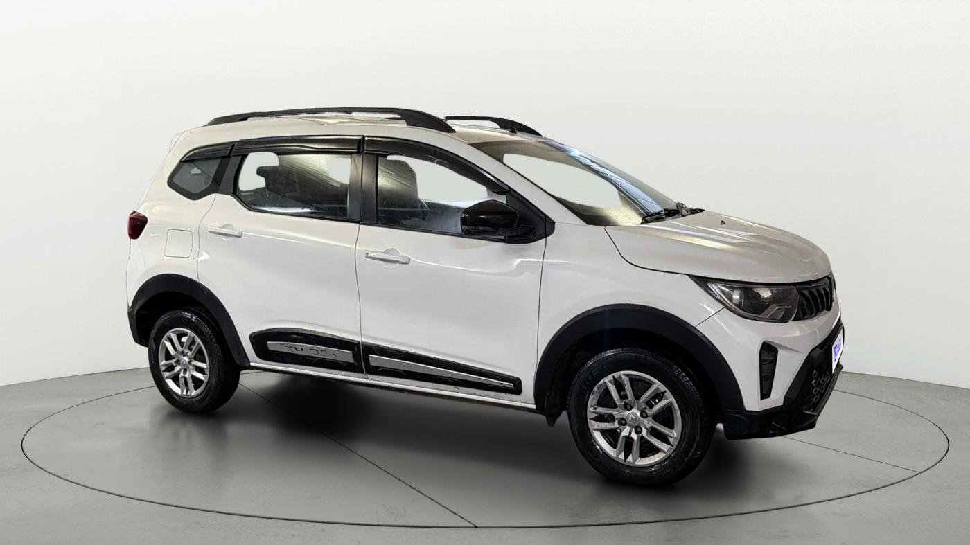 2023 Renault TRIBER RXT, Petrol, Manual, 42,037 km, Right Front Diagonal